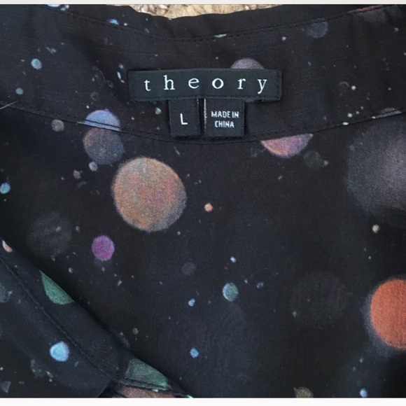 Theory planet design sleeveless blouse 💫 - Picture 3 of 4